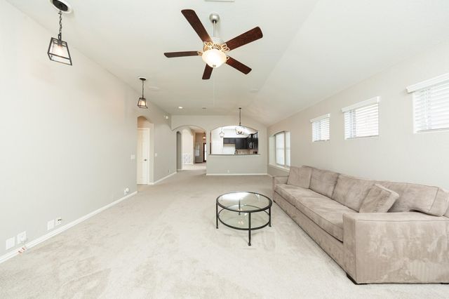 5539 Jay Thrush Drive, Richmond, TX 77407