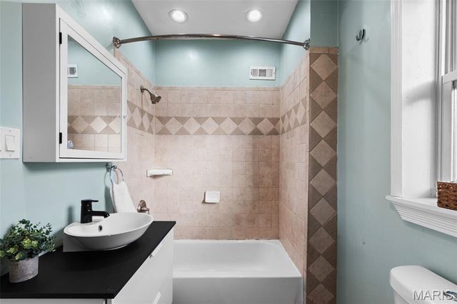 2039 Yale Avenue, Maplewood, MO 63143