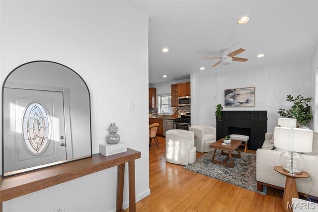 2039 Yale Avenue, Maplewood, MO 63143