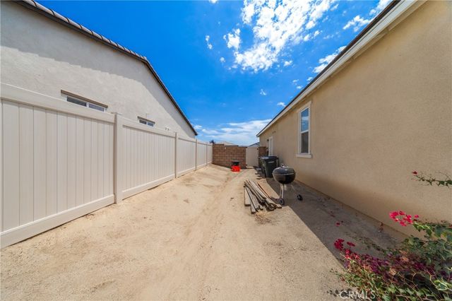 458 Berrybush, Hemet, CA 92543