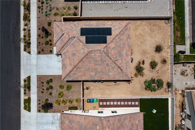 458 Berrybush, Hemet, CA 92543
