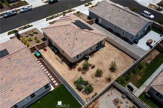458 Berrybush, Hemet, CA 92543