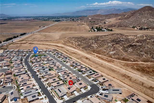 458 Berrybush, Hemet, CA 92543