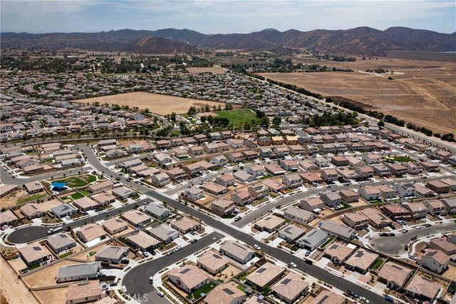 458 Berrybush, Hemet, CA 92543