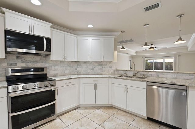 339 SW Winnachee Drive, Stuart, FL 34994