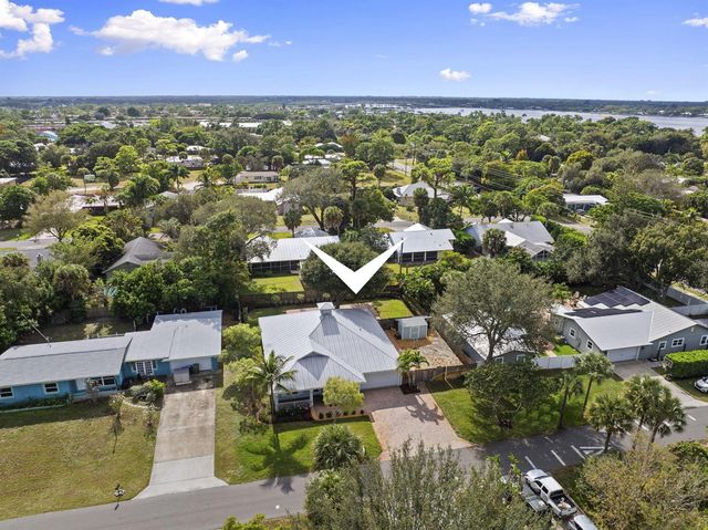 339 SW Winnachee Drive, Stuart, FL 34994