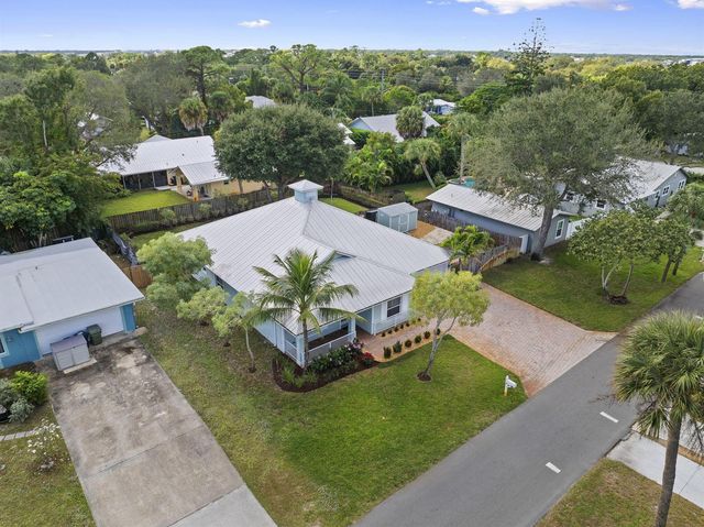 339 SW Winnachee Drive, Stuart, FL 34994