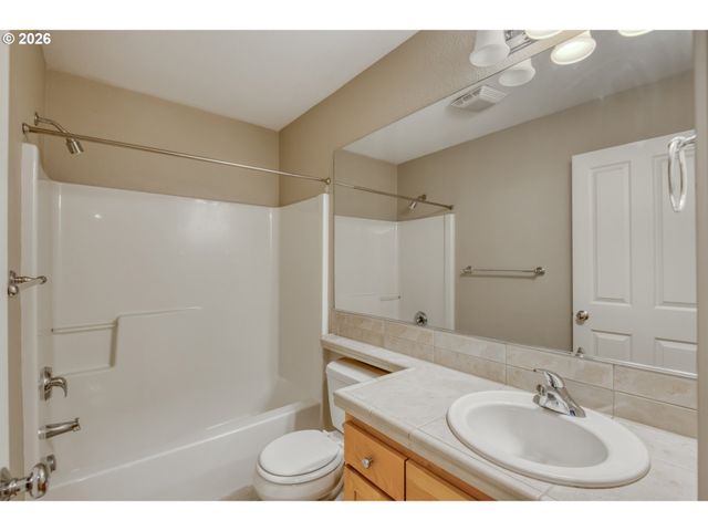 9530 Sw LODESTONE Dr, Beaverton, OR 97007