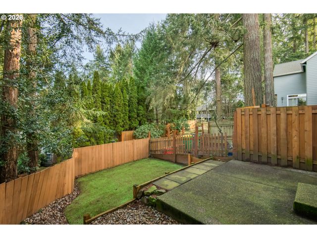 9530 Sw LODESTONE Dr, Beaverton, OR 97007