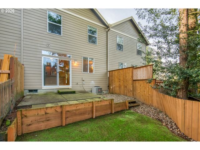 9530 Sw LODESTONE Dr, Beaverton, OR 97007