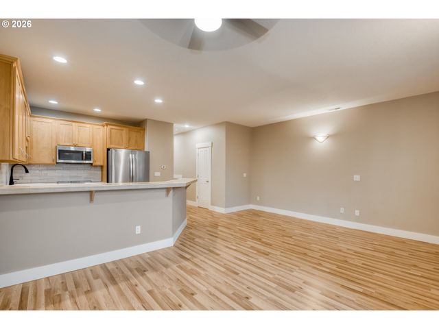 9530 Sw LODESTONE Dr, Beaverton, OR 97007