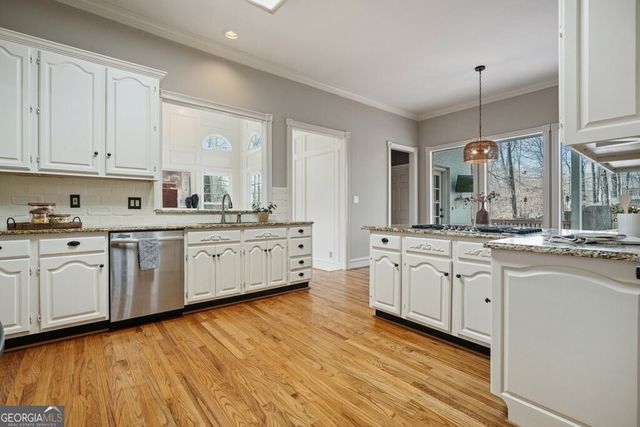 1785 Windsor Wood Drive, Roswell, GA 30075