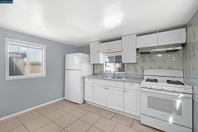 1153 Rumrill Blvd, San Pablo, CA 94806