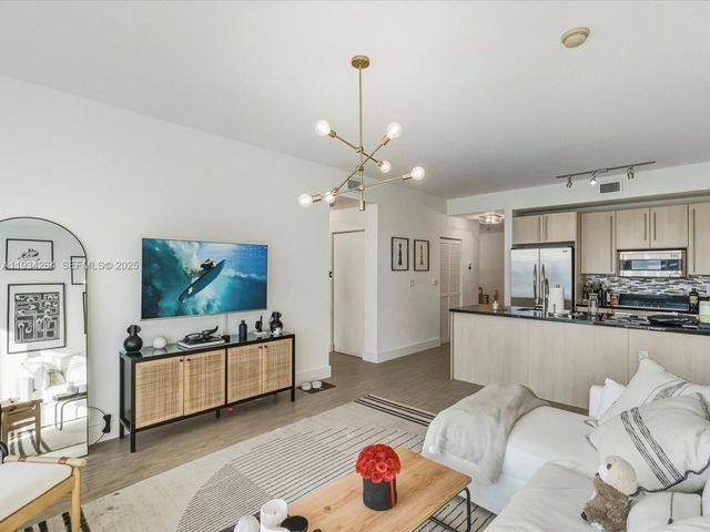 1111 SW 1st Av UPH4017-, Miami, FL 33130