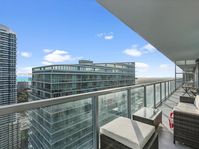 1111 SW 1st Av UPH4017-, Miami, FL 33130