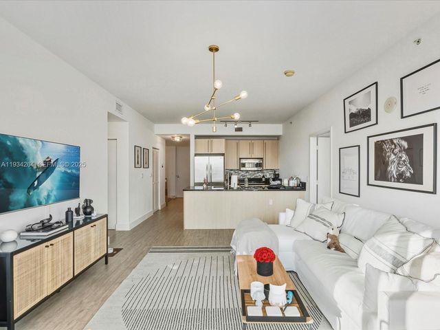 1111 SW 1st Av UPH4017-, Miami, FL 33130