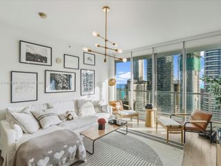 1111 SW 1st Av UPH4017-, Miami, FL 33130