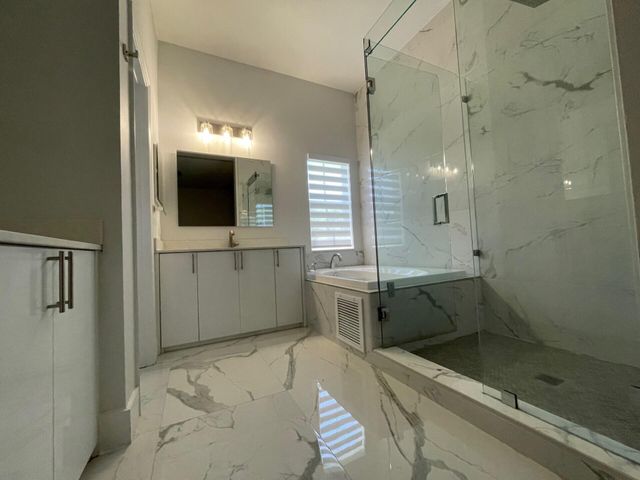 4293 LAUREL RIDGE Circle 4293, Weston, FL 33331