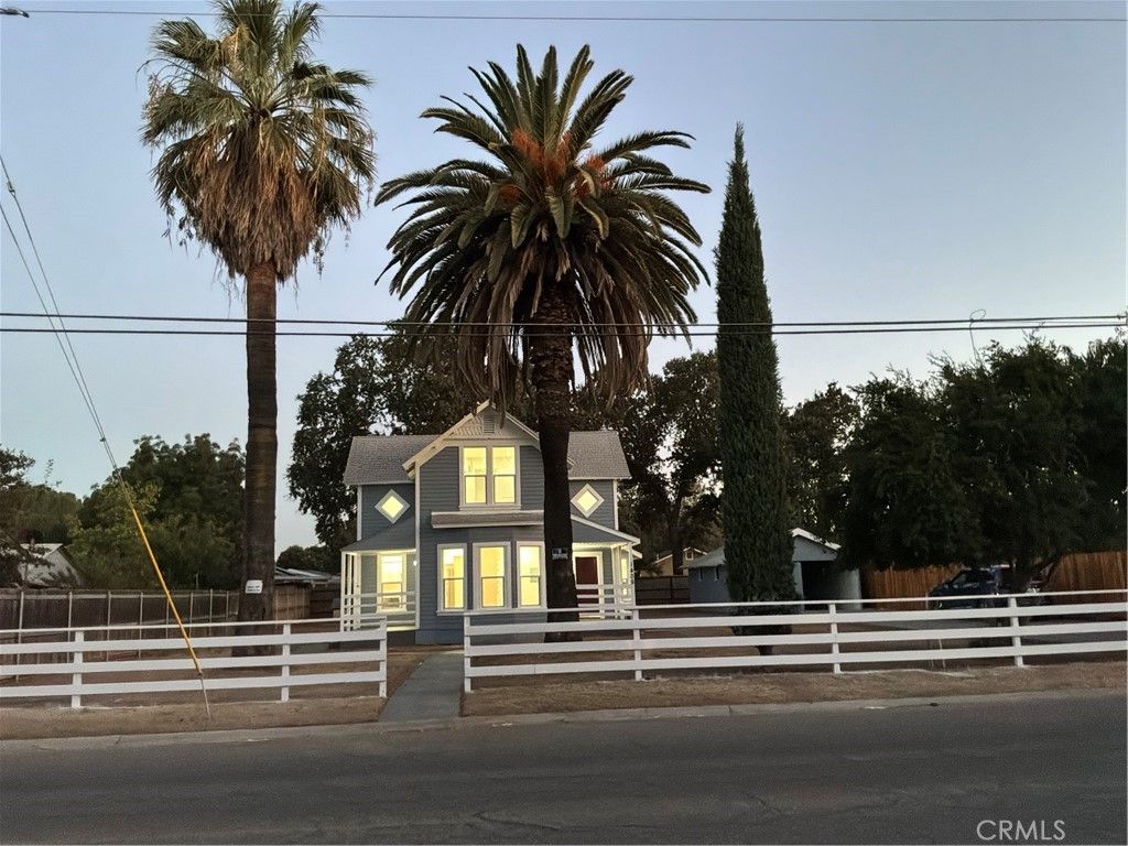 Image 2 of property listing at 1409 Fig, Corning, CA 96021