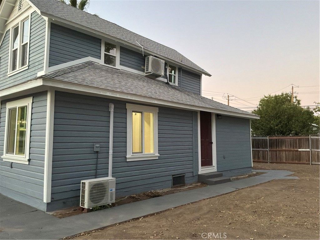 Image 25 of property listing at 1409 Fig, Corning, CA 96021