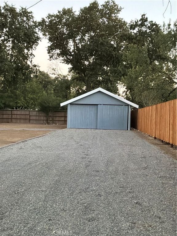 Image 29 of property listing at 1409 Fig, Corning, CA 96021