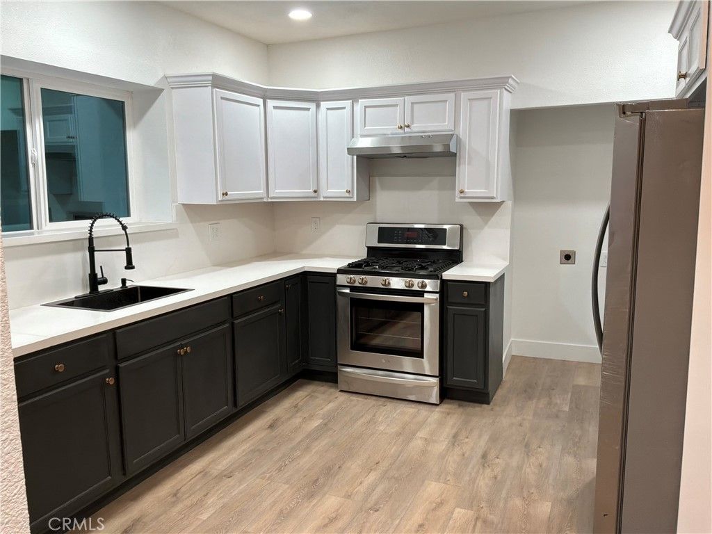 Image 6 of property listing at 1409 Fig, Corning, CA 96021