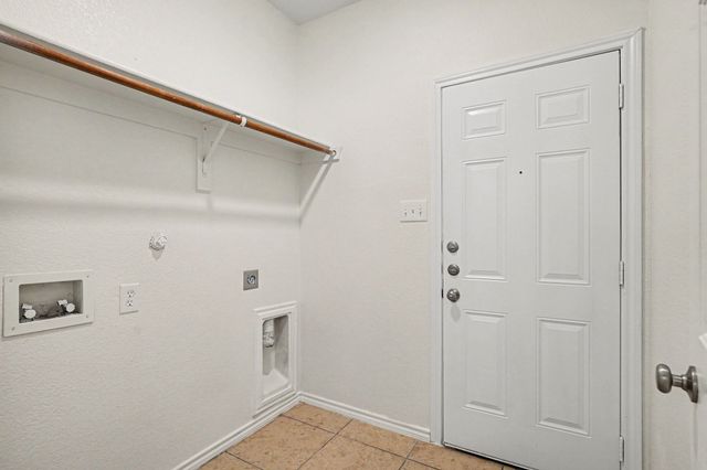 9712 Willow Branch Way, Fort Worth, TX 76036