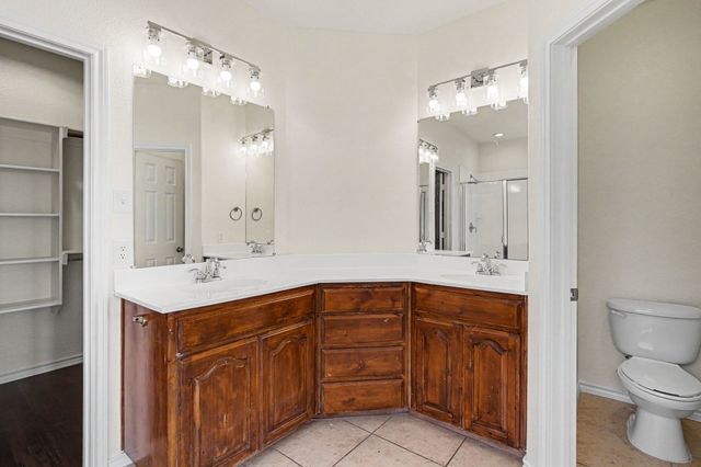 9712 Willow Branch Way, Fort Worth, TX 76036