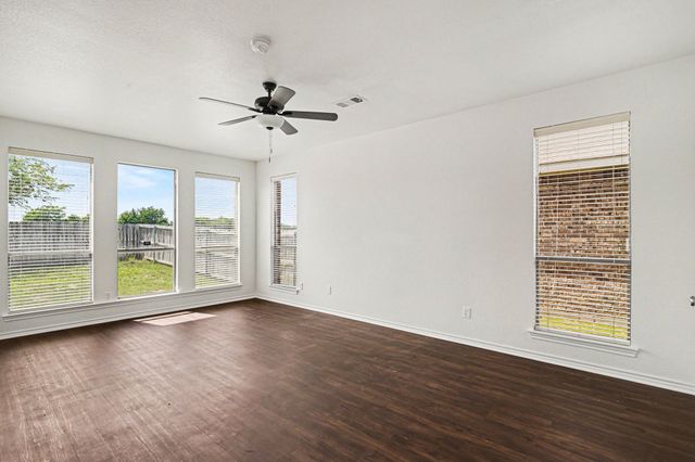 9712 Willow Branch Way, Fort Worth, TX 76036