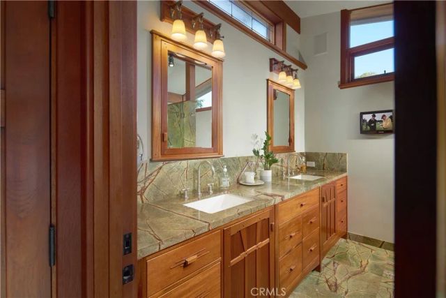 630 Diamond Street, Laguna Beach, CA 92651