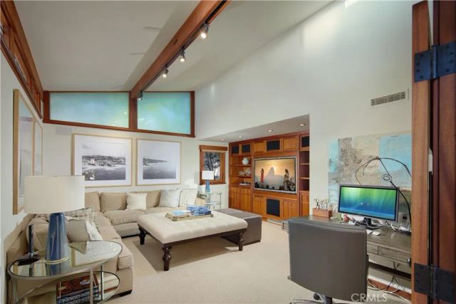 630 Diamond Street, Laguna Beach, CA 92651