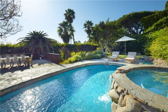 630 Diamond Street, Laguna Beach, CA 92651