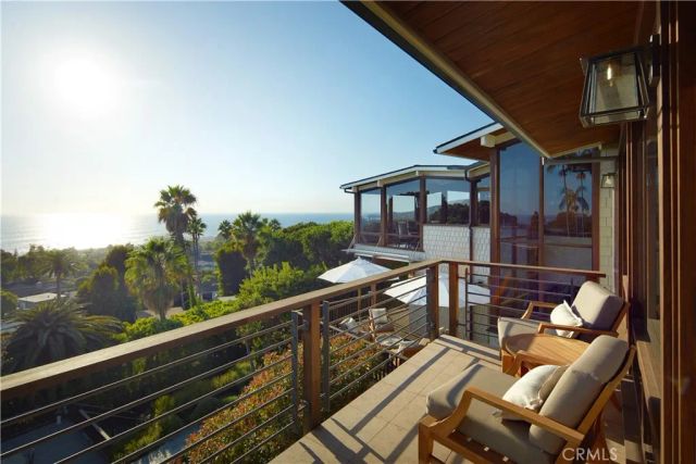 630 Diamond Street, Laguna Beach, CA 92651