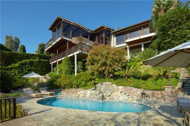 630 Diamond Street, Laguna Beach, CA 92651