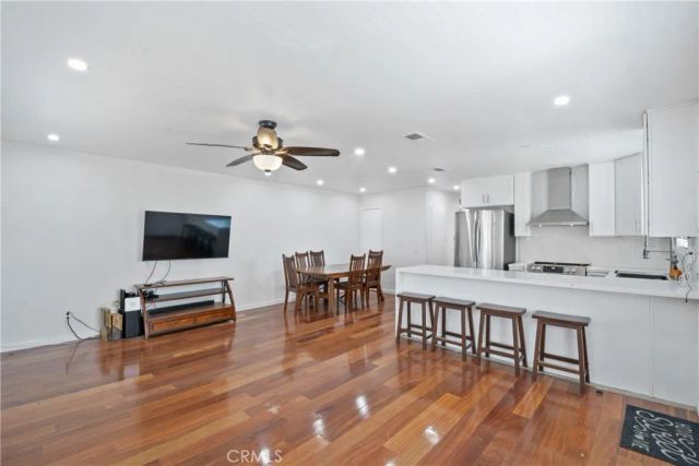 1190 W Calle Del Sol 4, Azusa, CA 91702