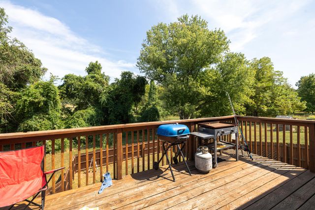 2658 North Johnston Avenue, Springfield, MO 65803