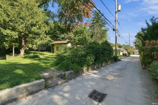 1137 W Oakdale Drive, Fort Wayne, IN 46807