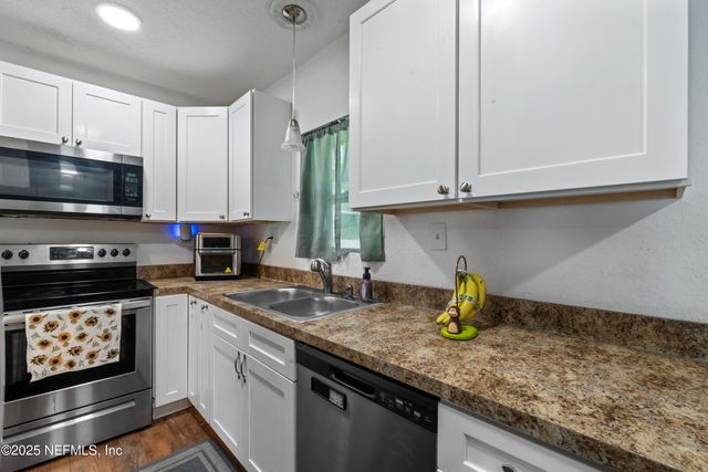 4625 IRVINGTON Avenue, Jacksonville, FL 32210