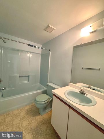 574 BARBADOS DR, Williamstown, NJ 08094