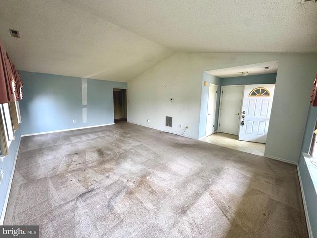 574 BARBADOS DR, Williamstown, NJ 08094