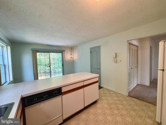 574 BARBADOS DR, Williamstown, NJ 08094