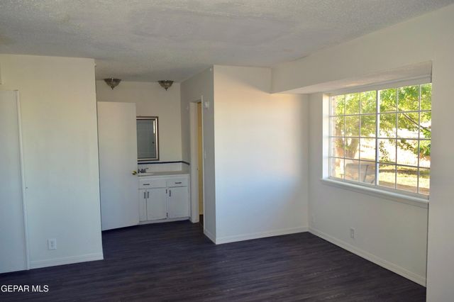 4613 SUN VALLEY Drive, El Paso, TX 79924