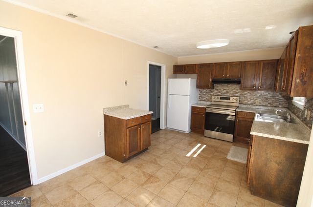 104 President Circle, Statesboro, GA 30458
