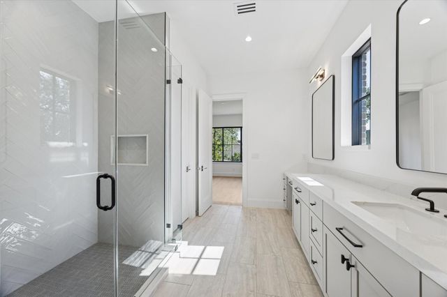 267 Maple Valley Road, Houston, TX 77056