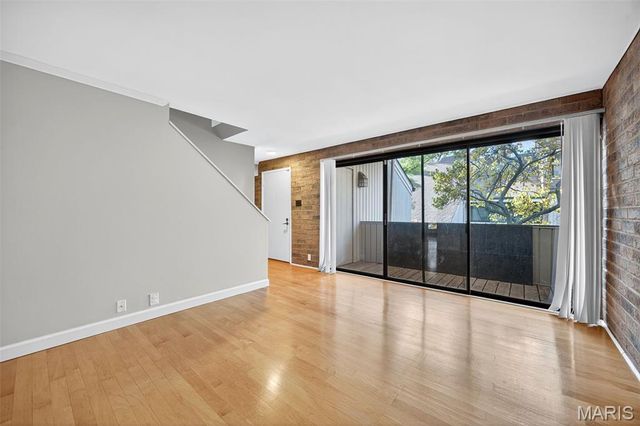 670 Coeur De Royale Drive C, Creve Coeur, MO 63141