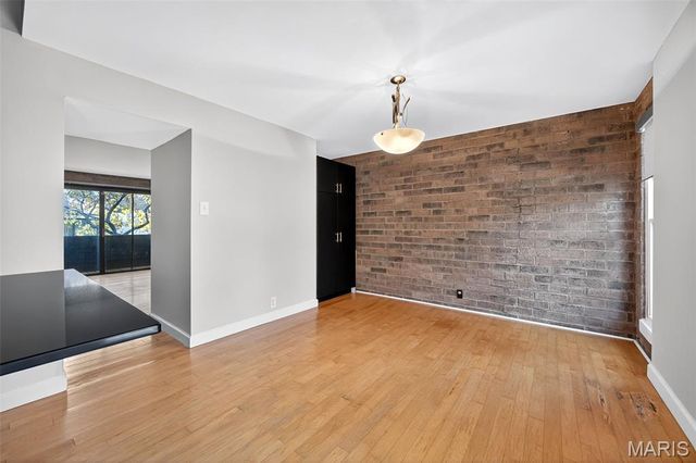 670 Coeur De Royale Drive C, Creve Coeur, MO 63141