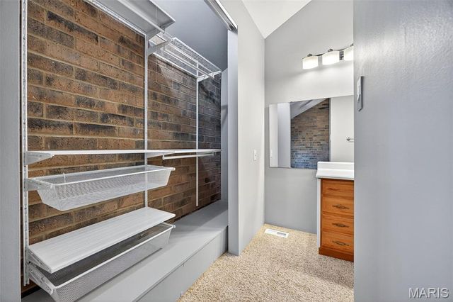 670 Coeur De Royale Drive C, Creve Coeur, MO 63141