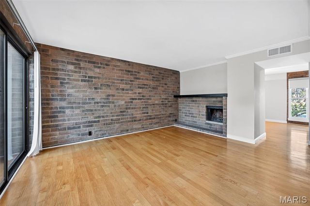 670 Coeur De Royale Drive C, Creve Coeur, MO 63141