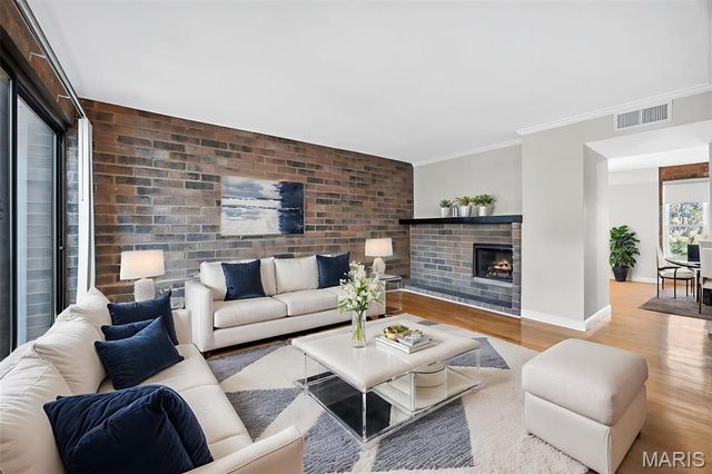 670 Coeur De Royale Drive C, Creve Coeur, MO 63141