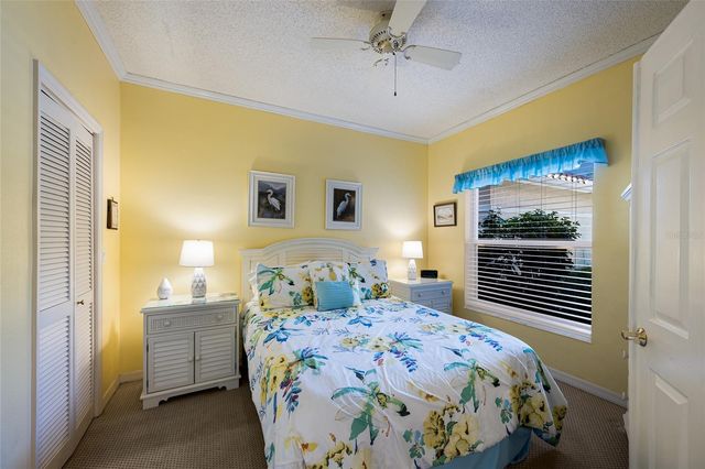 5590 GOLF POINTE DRIVE 5590, Sarasota, FL 34243